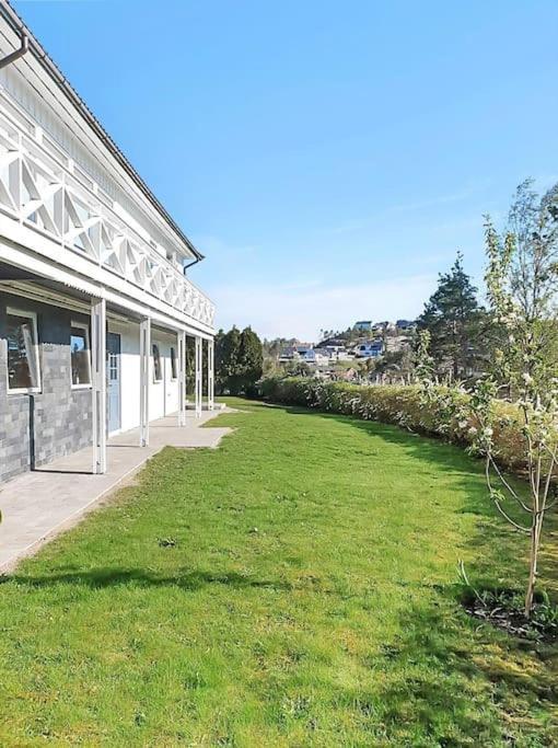 Romslig Og Fin Leilighet 17 Min Til Kristiansand Centrum Nodeland Buitenkant foto